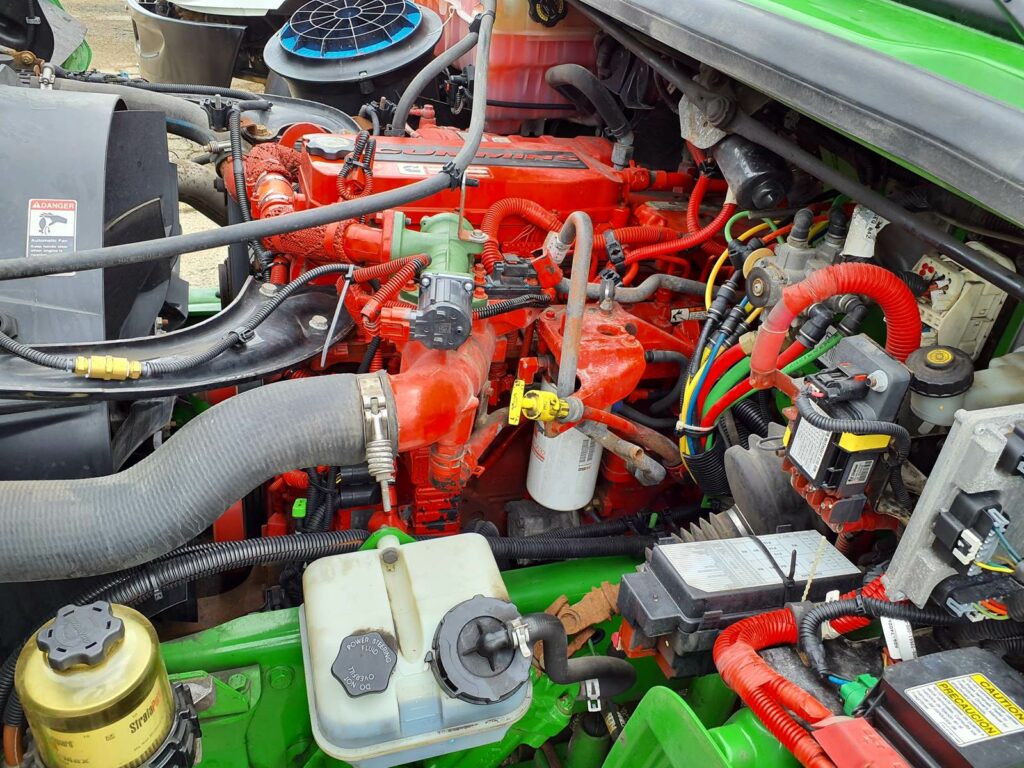 2014 Freightliner M2 106 26 ft Flatbed Truck – 280HP, 6 Speed Manual, Liftgate