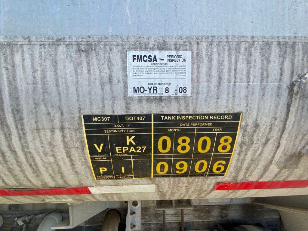 1998 International 8100 Fuel & Lube Truck