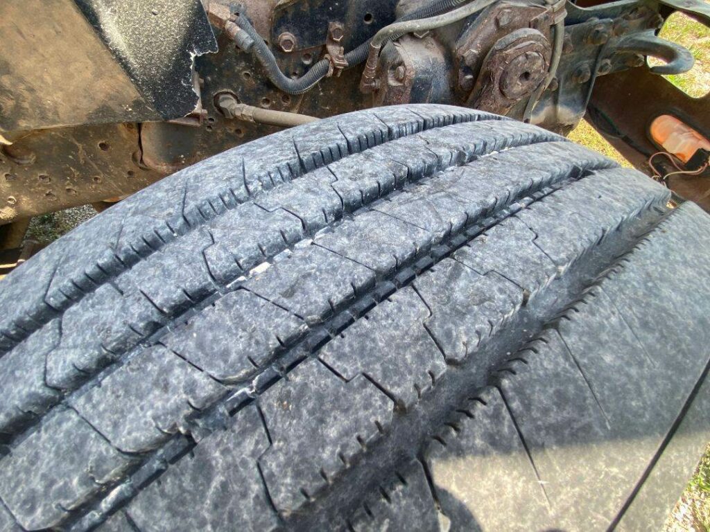 1998 International 8100 Fuel & Lube Truck