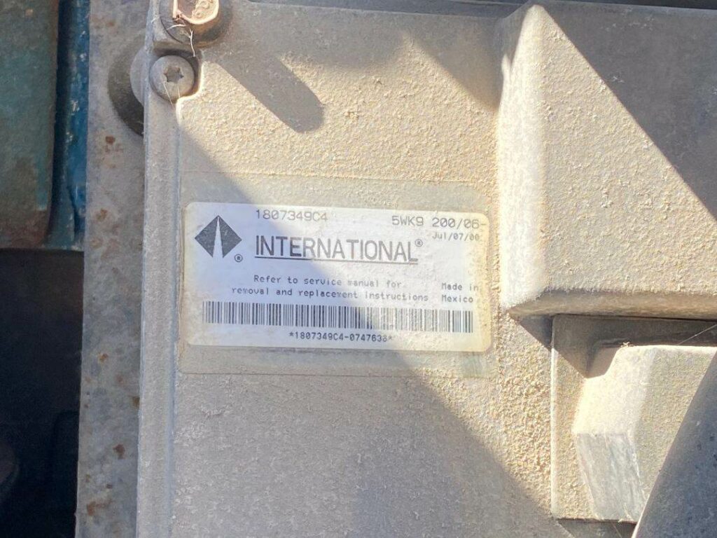 1998 International 8100 Fuel & Lube Truck