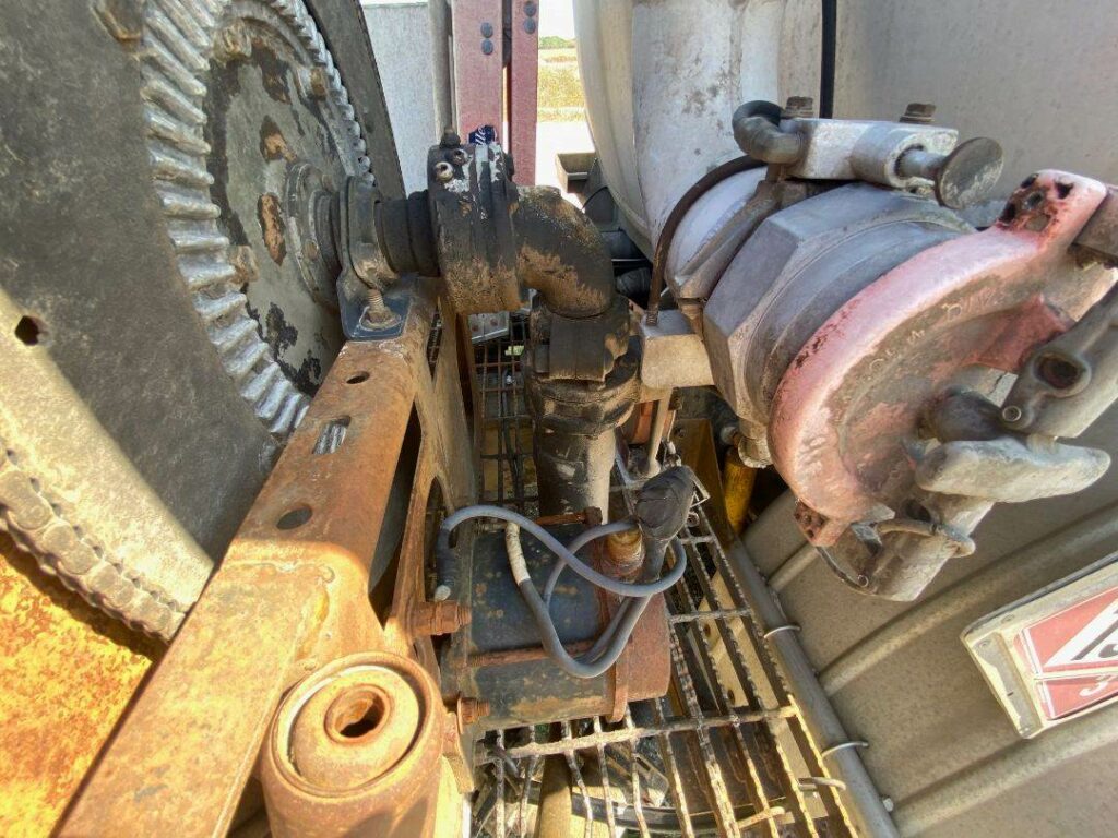 1998 International 8100 Fuel & Lube Truck