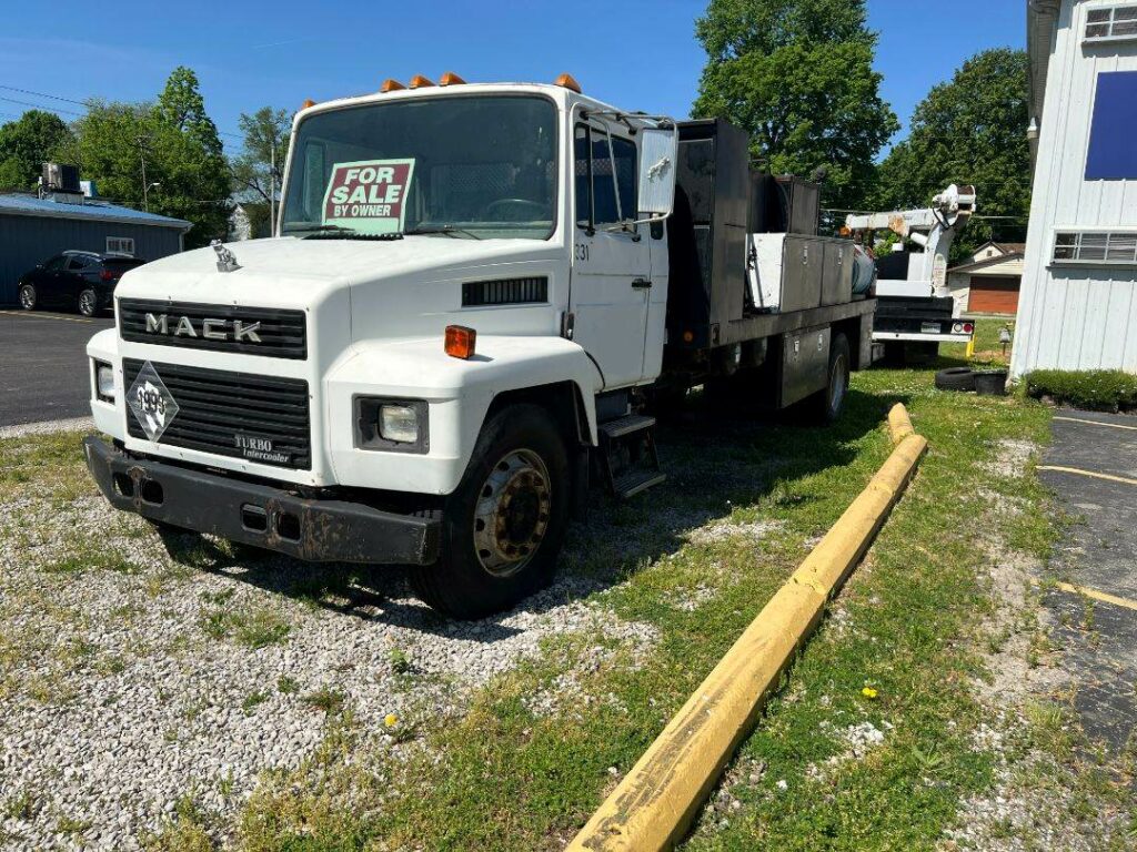 1993 Mack CS200 Fuel & Lube Truck