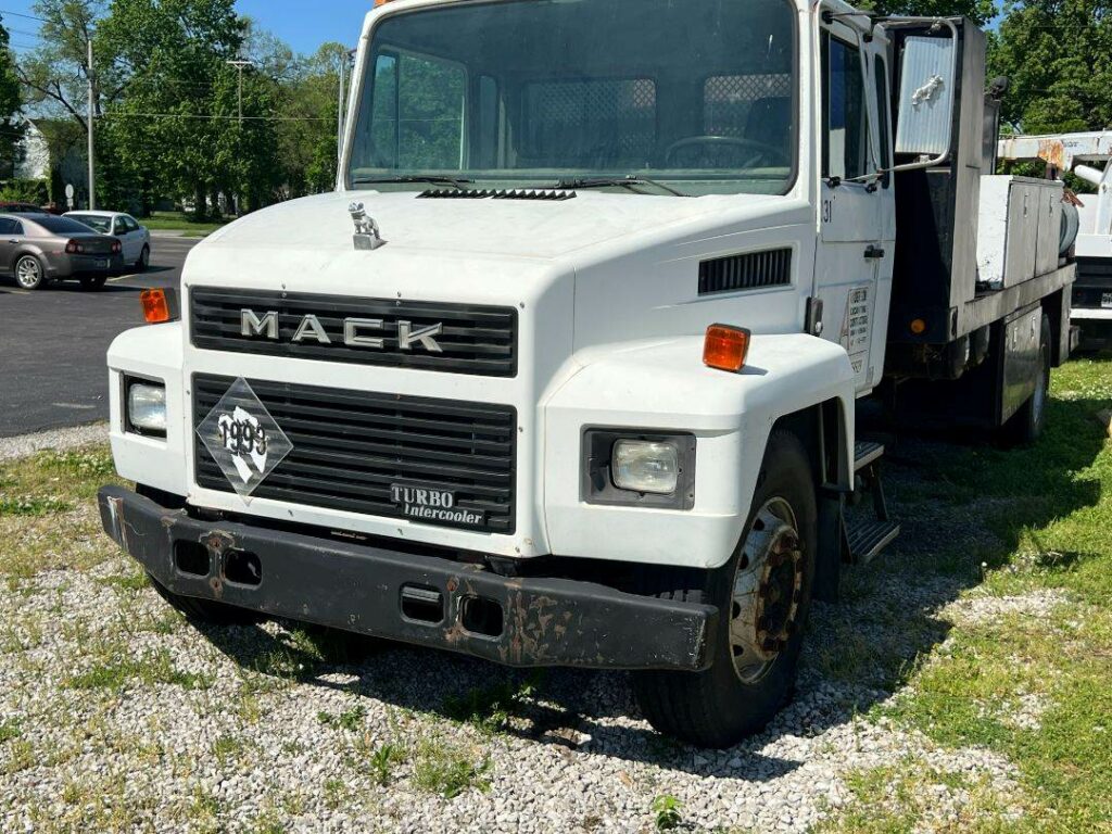 1993 Mack CS200 Fuel & Lube Truck