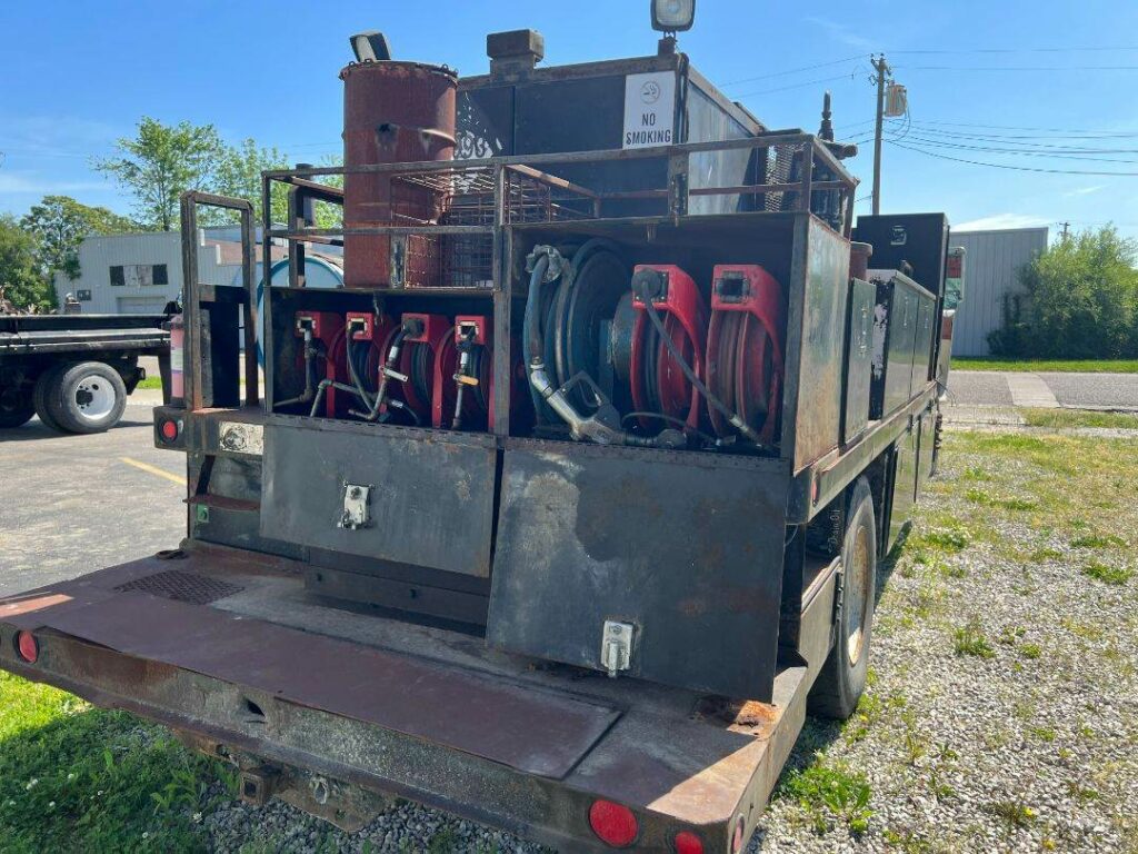 1993 Mack CS200 Fuel & Lube Truck