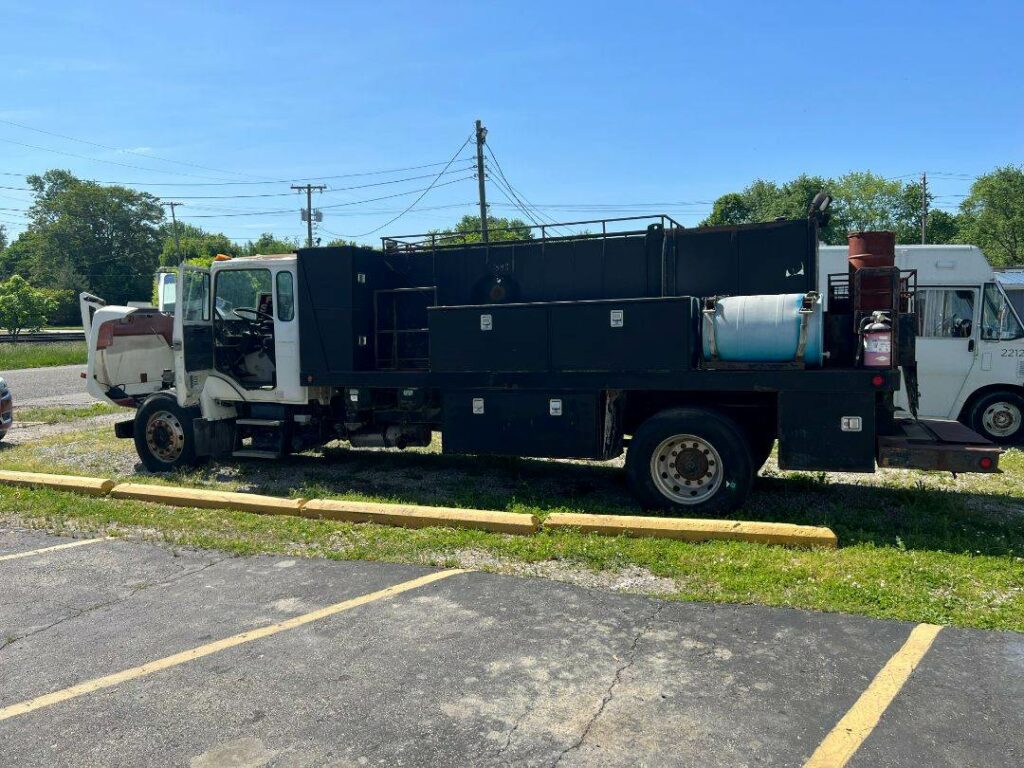 1993 Mack CS200 Fuel & Lube Truck