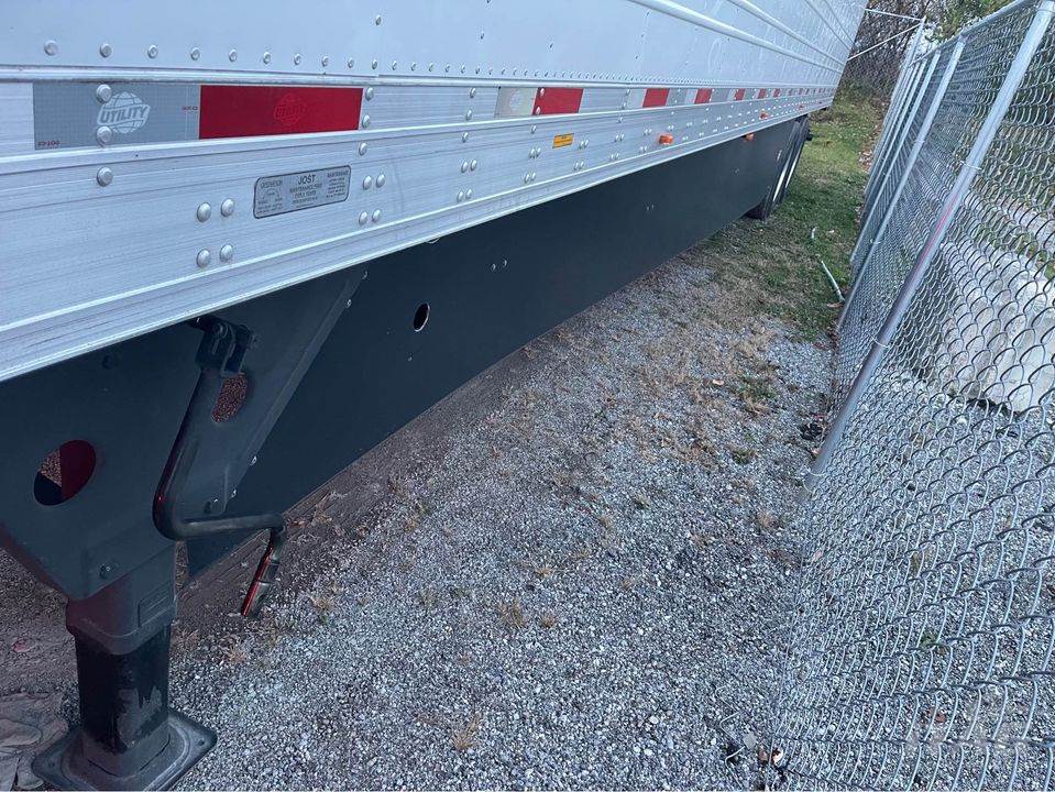 2023 UTILITY 53ft Reefer Trailer – 3,200 Hours, Thermo King Unit, Swing Doors, Side Skirts, Tire Inflattion System, Disc Brakes