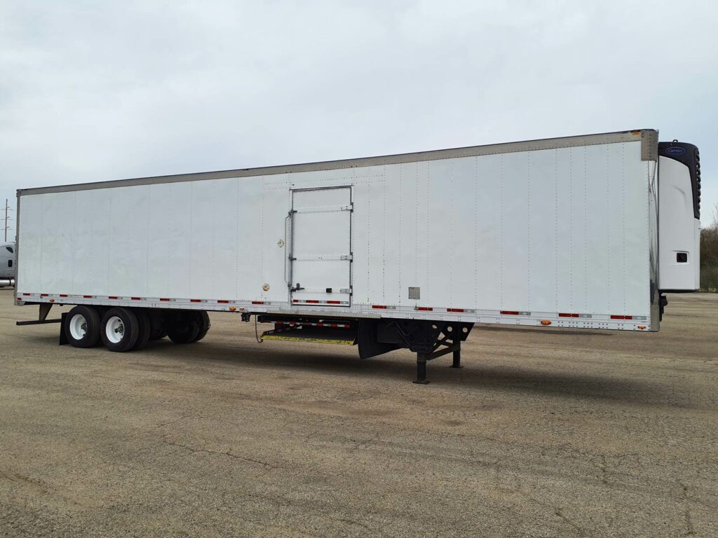 2016 UTILITY 48 ft Reefer Trailer – Swing Door, Liftgate, Carrier