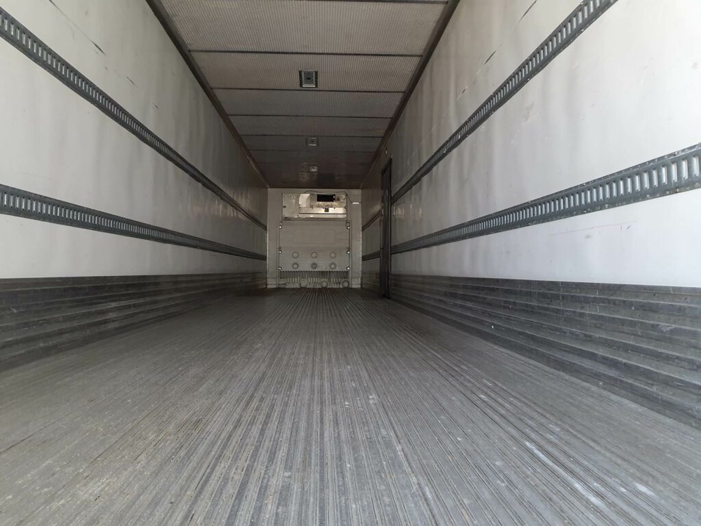 2014 UTILITY 48 ft Reefer Trailer – Swing Door, Liftgate, Thermo King