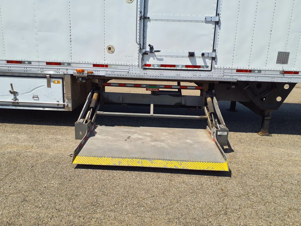 2014 UTILITY 48 ft Reefer Trailer – Single Axle, Swing Door, Liftgate, Thermo King