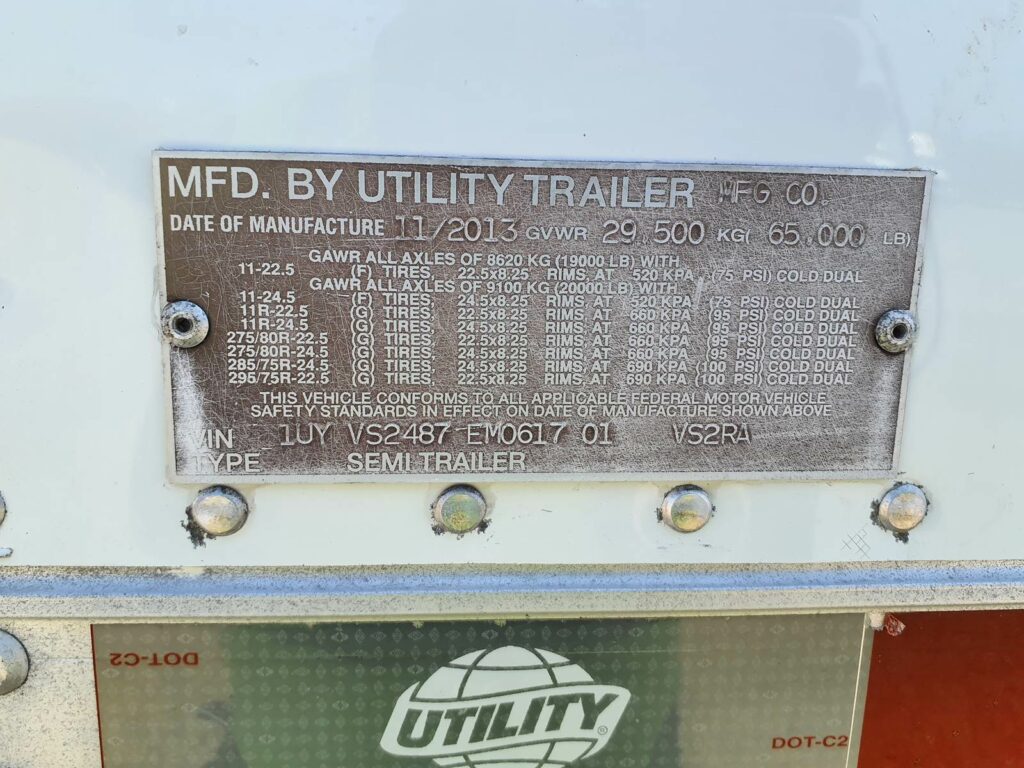 2014 UTILITY 48 ft Reefer Trailer – Single Axle, Swing Door, Liftgate, Thermo King