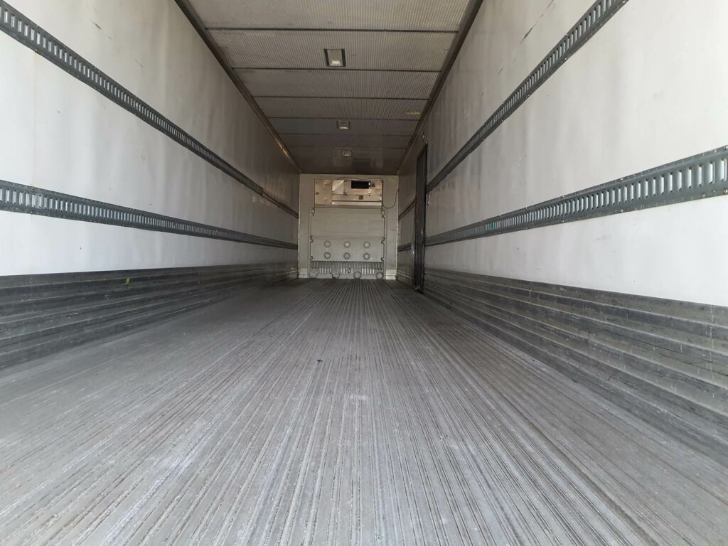 2014 UTILITY 48 ft Reefer Trailer – Swing Door, Liftgate, Thermo King