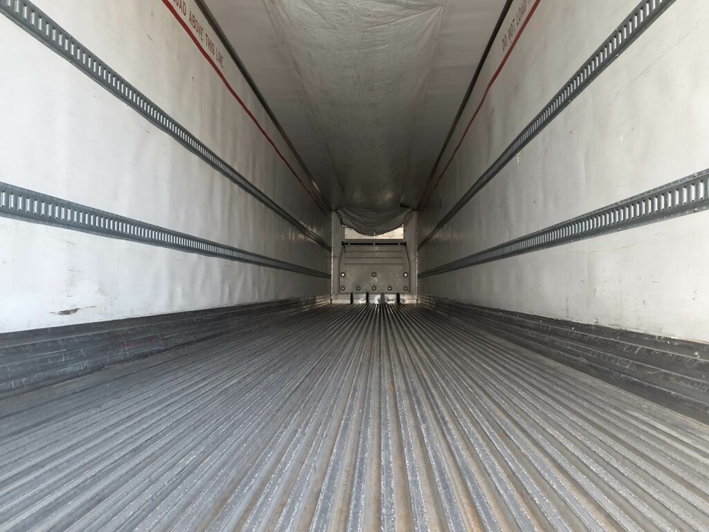 2013 UTILITY 53 ft Reefer Trailer – Swing Door, Carrier