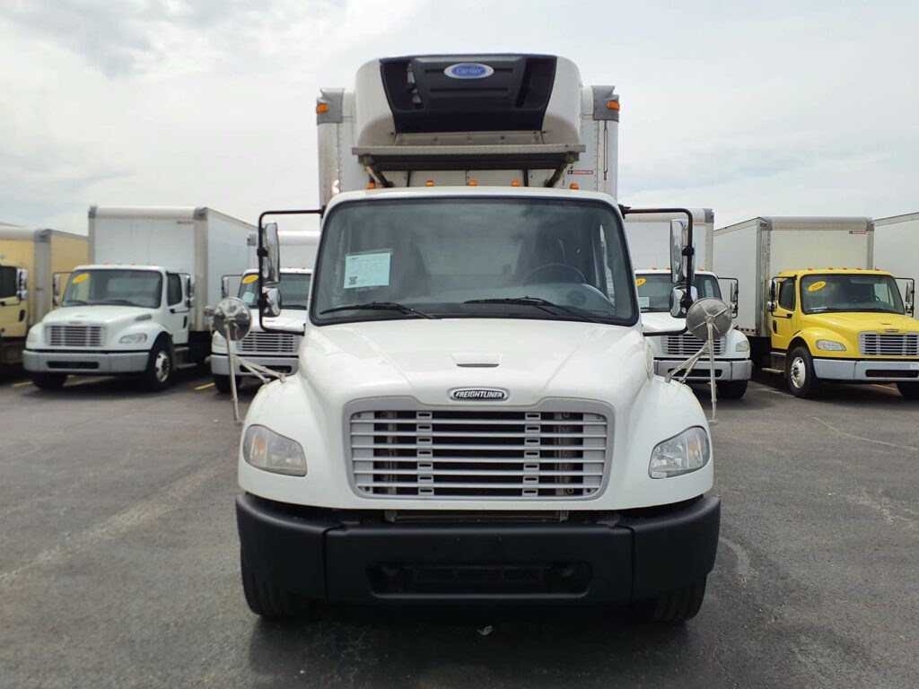 2015 Freightliner M2 106 22 ft Refrigerated Truck – 280HP, 9, Carrier