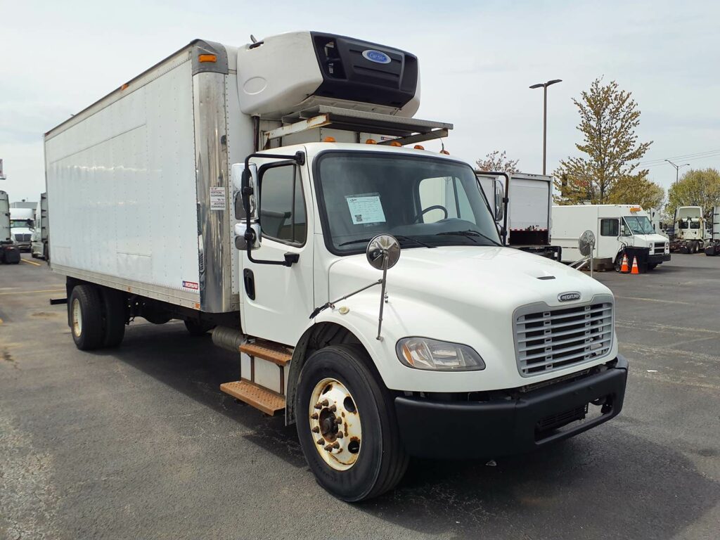 2015 Freightliner M2 106 22 ft Refrigerated Truck – 280HP, 9, Carrier