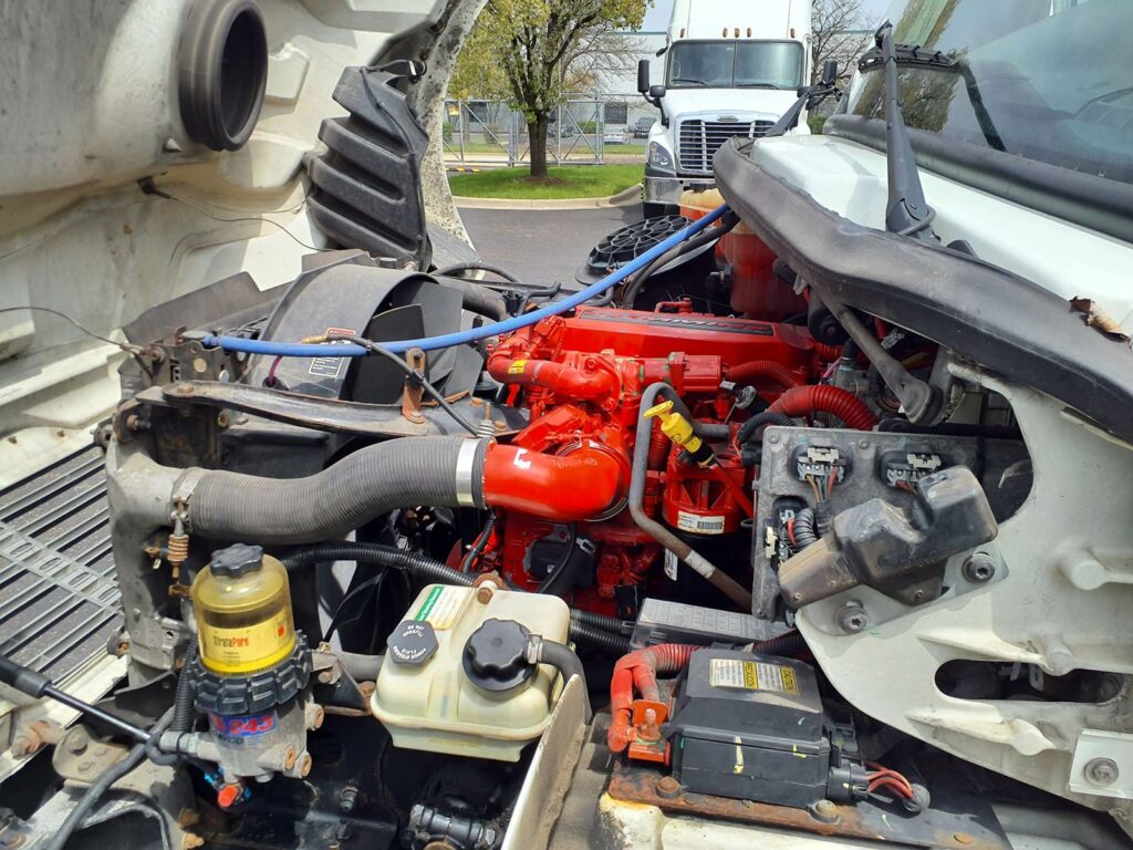 2015 Freightliner M2 106 22 ft Refrigerated Truck – 280HP, 9, Carrier