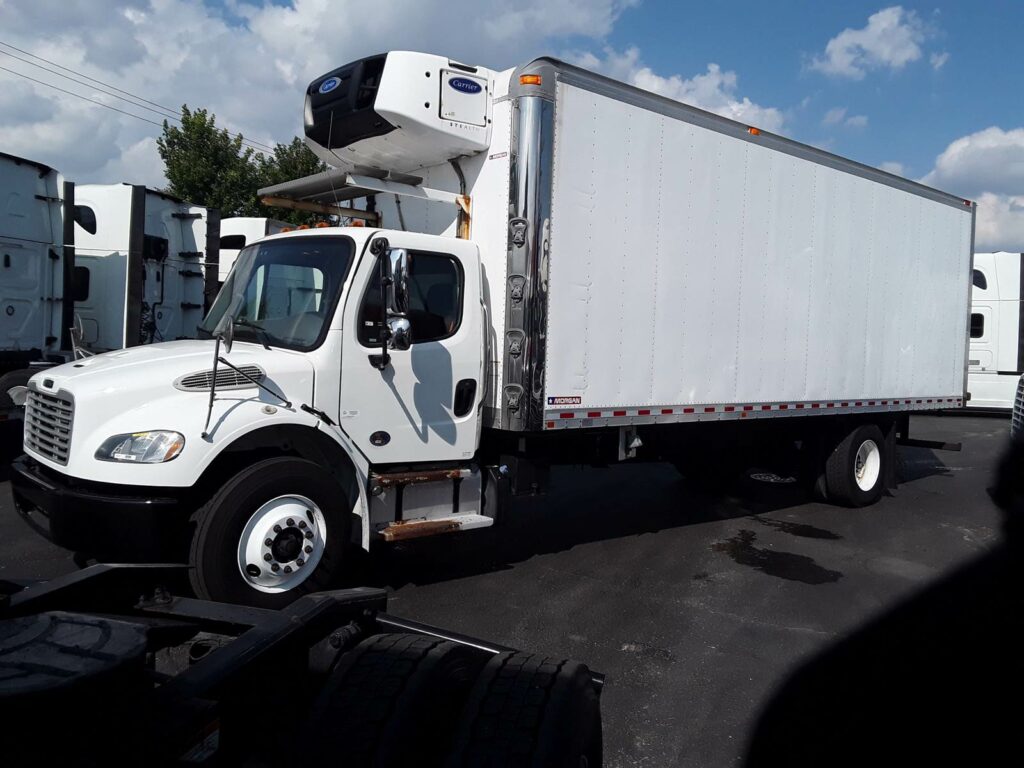 2018 Freightliner M2 106 26 ft Refrigerated Truck – 280HP, 9, Carrier