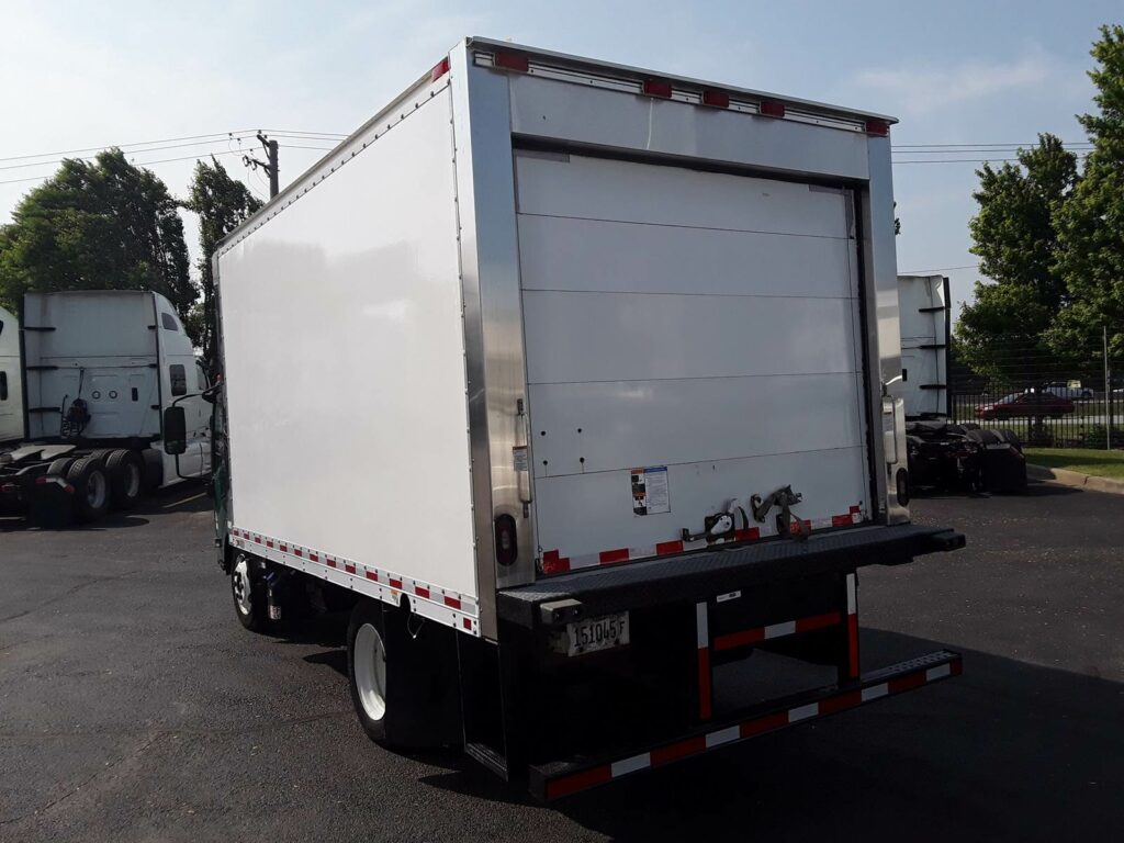 2017 Isuzu NPR 14 ft Refrigerated Truck – 215HP, 6, Carrier