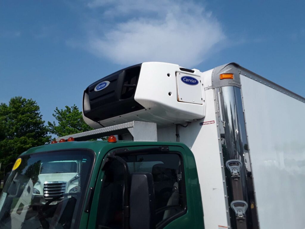 2017 Isuzu NPR 14 ft Refrigerated Truck – 215HP, 6, Carrier