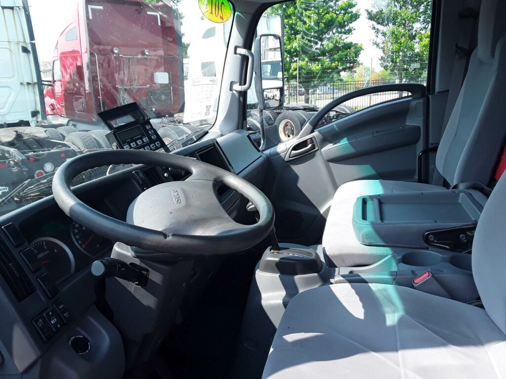 2017 Isuzu NPR 14 ft Refrigerated Truck – 215HP, 6, Carrier