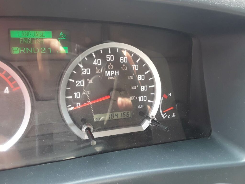 2017 Isuzu NPR 14 ft Refrigerated Truck – 215HP, 6, Carrier