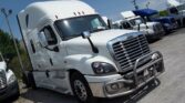 2020 Freightliner Cascadia 125 Sleeper Semi Truck – 72″ Condo Sleeper, 400HP, 10 Speed Manual