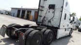 2020 Freightliner Cascadia 125 Sleeper Semi Truck – 72″ Condo Sleeper, 400HP, 10 Speed Manual