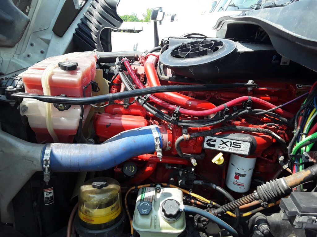 2020 Freightliner Cascadia 125 Sleeper Semi Truck – 72″ Condo Sleeper, 400HP, 10 Speed Manual