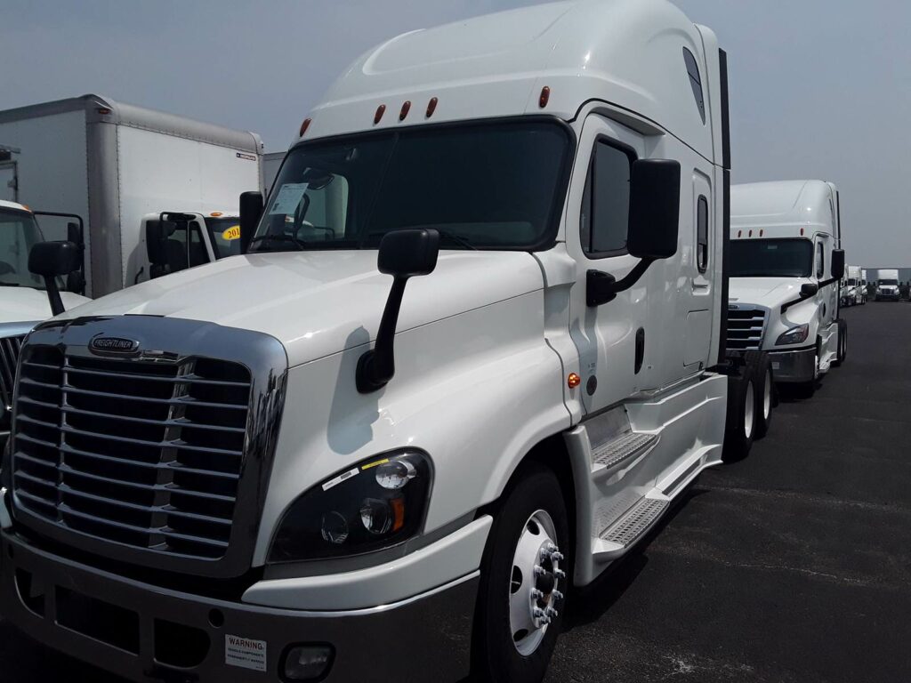 2020 Freightliner Cascadia 125 Sleeper Semi Truck – 72″ Condo Sleeper, 450HP, 10