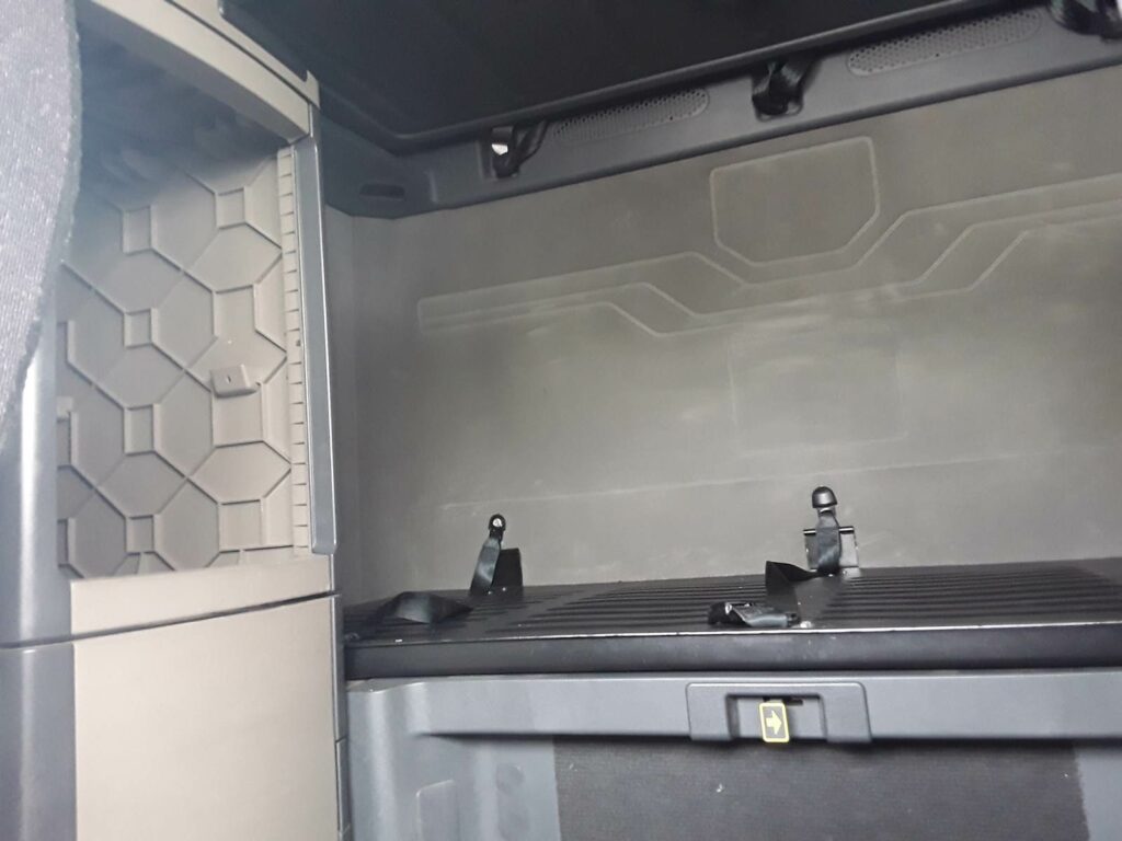 2020 Freightliner Cascadia 125 Sleeper Semi Truck – 72″ Condo Sleeper, 450HP, 10