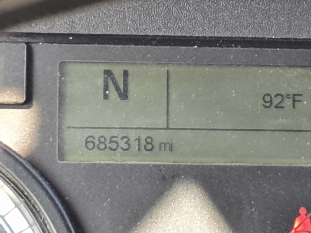 2017 Freightliner Cascadia 125 Sleeper Semi Truck – 72″ Condo Sleeper, 455HP, 12