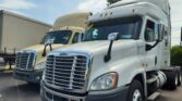 2017 Freightliner Cascadia 125 Sleeper Semi Truck – 60″ None, 450HP, 12 Speed Manual