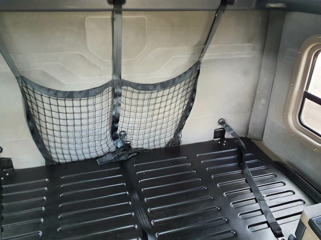 2018 Freightliner Cascadia 125 Sleeper Semi Truck – 72″ Condo Sleeper, 455HP, 12