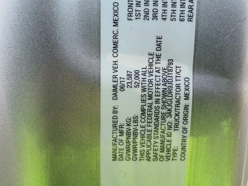 2018 Freightliner Cascadia 125 Sleeper Semi Truck – 72″ Condo Sleeper, 455HP, 12