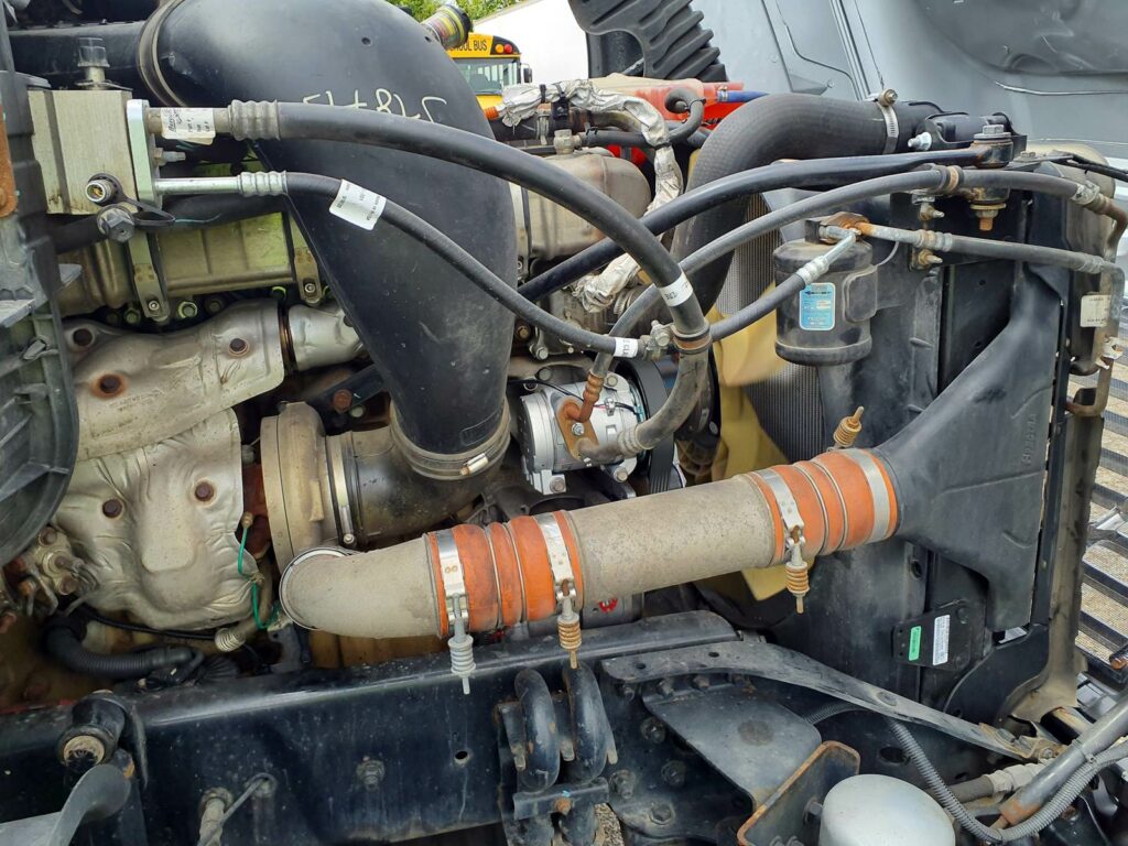 2018 Freightliner Cascadia 125 Sleeper Semi Truck – 72″ Condo Sleeper, 455HP, 12