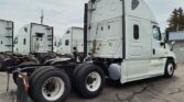 2018 Freightliner Cascadia 125 Sleeper Semi Truck – 72″ Condo Sleeper, 455HP, 12