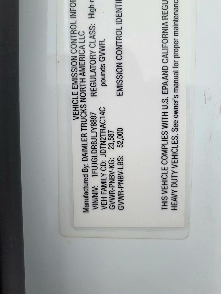 2018 Freightliner Cascadia 125 Sleeper Semi Truck – 72″ Condo Sleeper, 455HP, 12