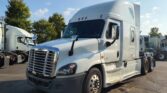 2019 Freightliner Cascadia 125 Sleeper Semi Truck – 72″ Condo Sleeper, 400HP, 10 Speed Manual