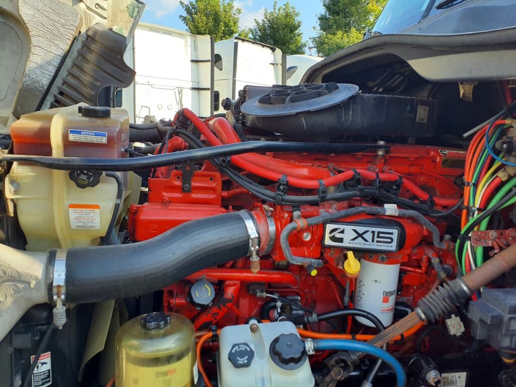 2019 Freightliner Cascadia 125 Sleeper Semi Truck – 72″ Condo Sleeper, 400HP, 10 Speed Manual