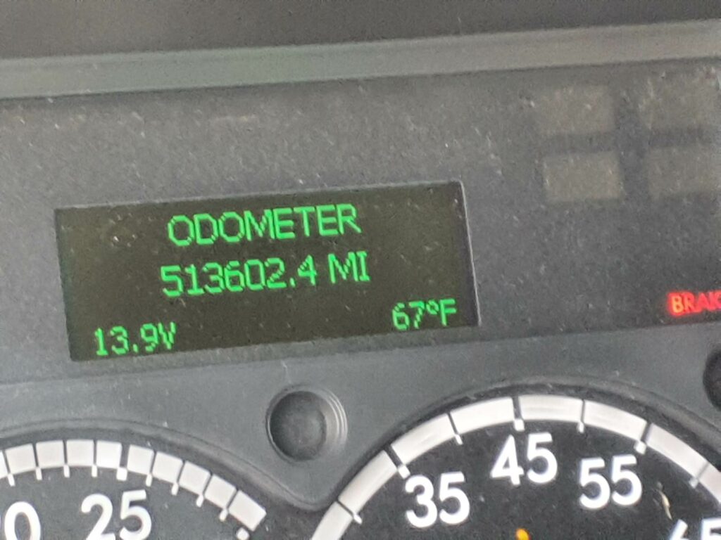 2019 Freightliner Cascadia 125 Sleeper Semi Truck – 72″ Condo Sleeper, 400HP, 10 Speed Manual