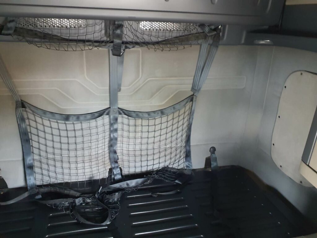 2019 Freightliner Cascadia 125 Sleeper Semi Truck – 72″ Condo Sleeper, 455HP, 10 Speed Manual