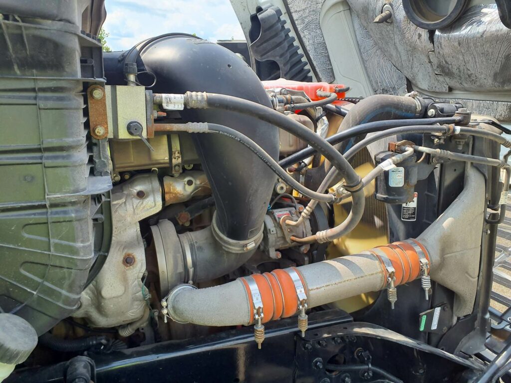 2019 Freightliner Cascadia 125 Sleeper Semi Truck – 72″ Condo Sleeper, 455HP, 10 Speed Manual