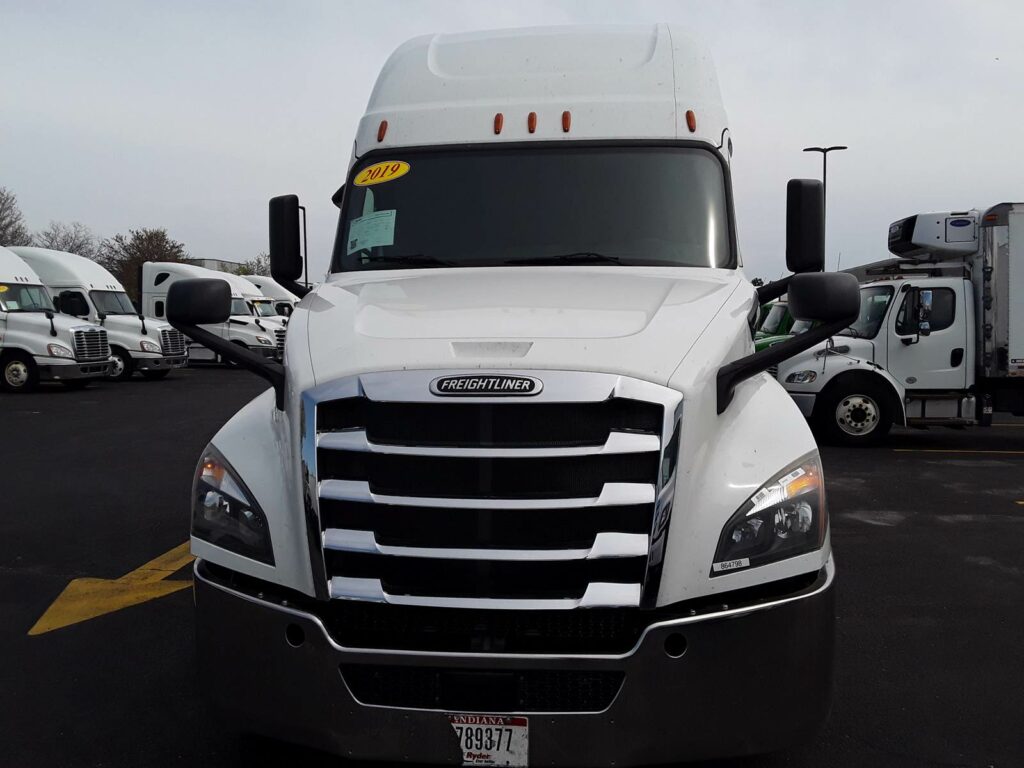 2019 Freightliner Cascadia 126 Sleeper Semi Truck – 72″ Condo Sleeper, 455HP, 12