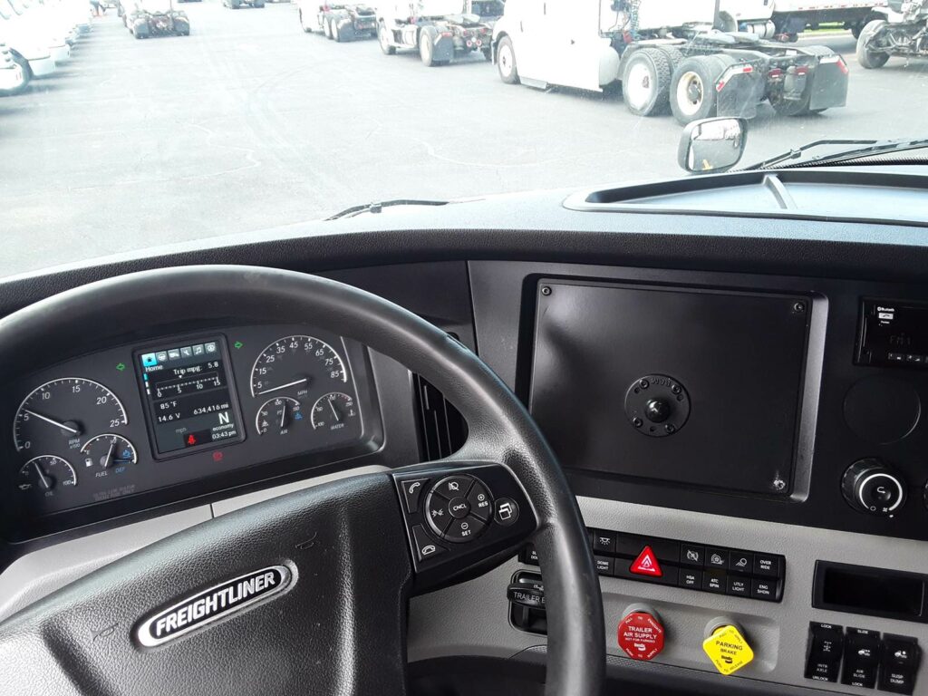 2019 Freightliner Cascadia 126 Sleeper Semi Truck – 72″ Condo Sleeper, 455HP, 12