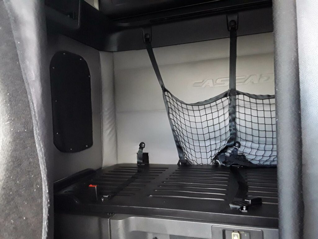 2019 Freightliner Cascadia 126 Sleeper Semi Truck – 72″ Condo Sleeper, 455HP, 12