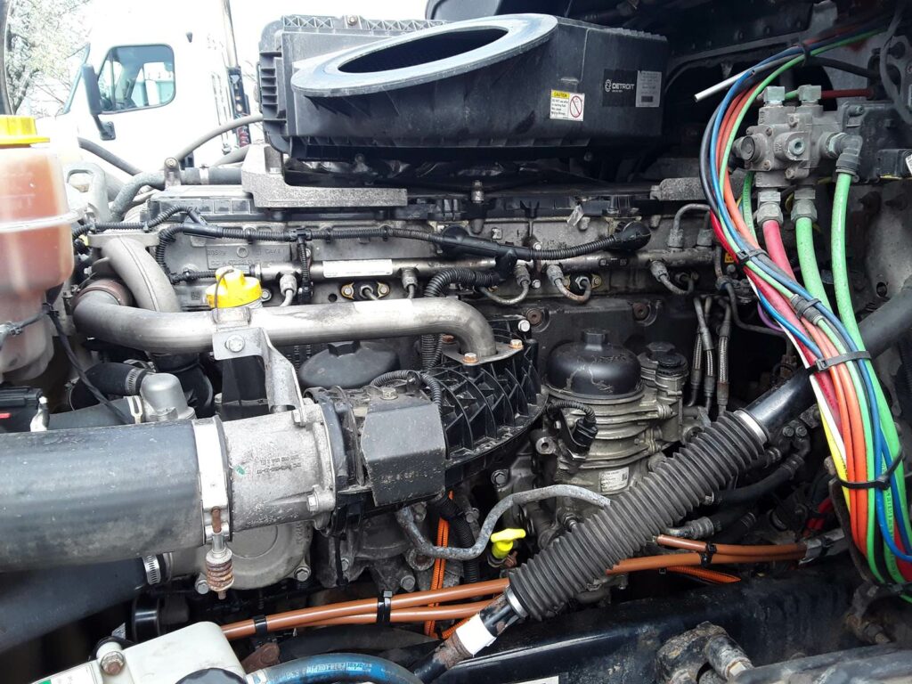 2019 Freightliner Cascadia 126 Sleeper Semi Truck – 72″ Condo Sleeper, 455HP, 12