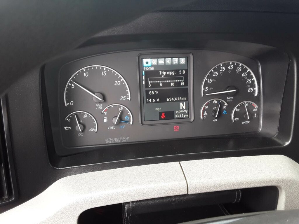 2019 Freightliner Cascadia 126 Sleeper Semi Truck – 72″ Condo Sleeper, 455HP, 12