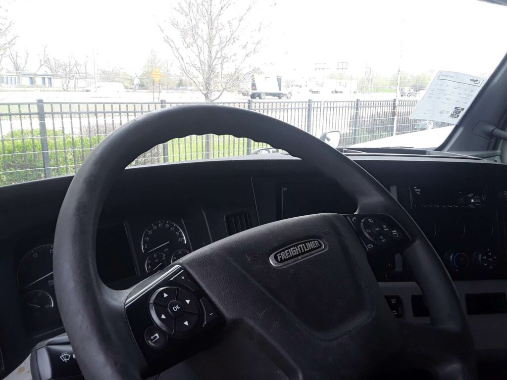 2020 Freightliner Cascadia 126 Sleeper Semi Truck – 72″ Condo Sleeper, 455HP, 12