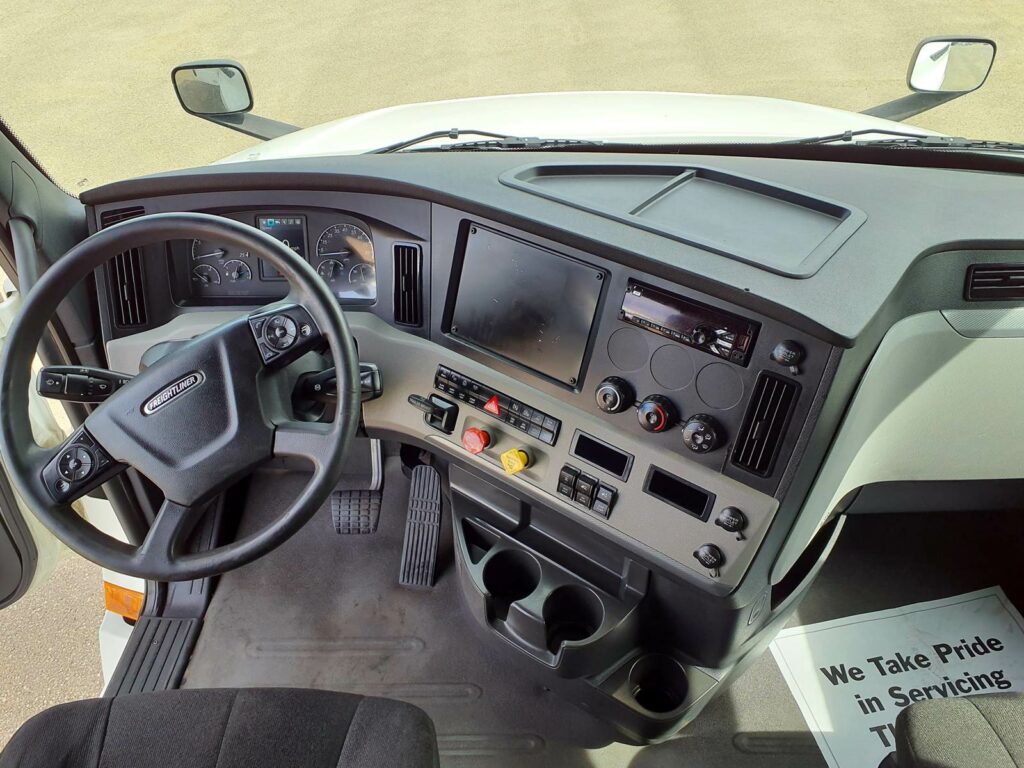 2019 Freightliner Cascadia 126 Sleeper Semi Truck – 72″ Condo Sleeper, 455HP, 12