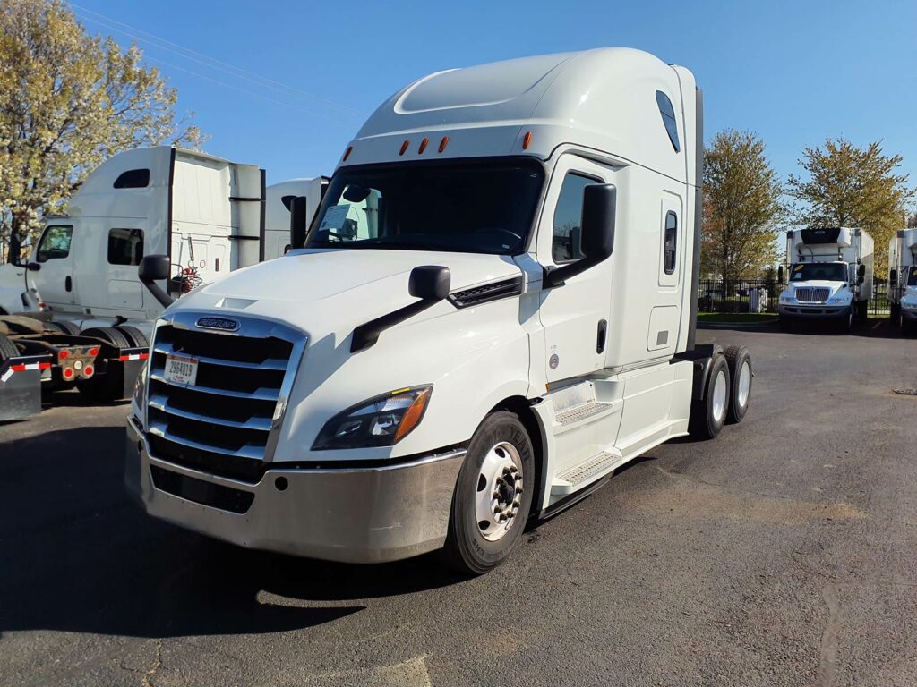2019 Freightliner Cascadia 126 Sleeper Semi Truck – 72″ Condo Sleeper, 455HP, 12