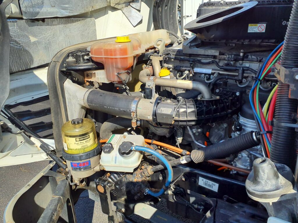 2019 Freightliner Cascadia 126 Sleeper Semi Truck – 72″ Condo Sleeper, 455HP, 12